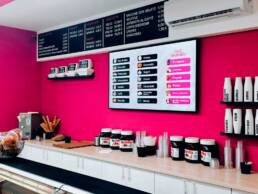 gelateria icedream cambiago milano monitor interno marketing display verona